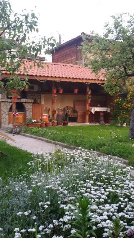 Guest House Bashtina Striaha Koprivsjtitsa Exteriör bild